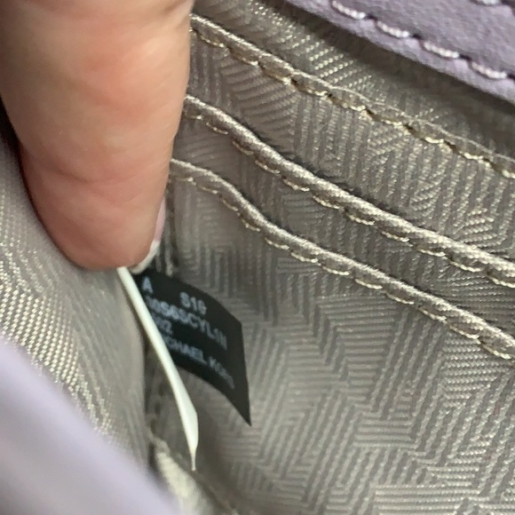 Michael Kors Cynthia Small Shoulder Flap Leather - Picture 10 of 11